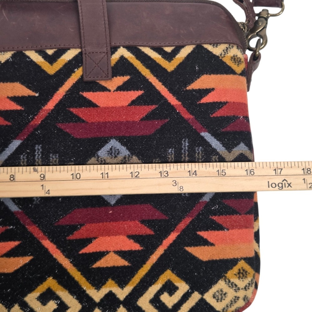 Pendleton Aztec Coyote Butte Wool Leather Laptop Bag Red Black 16" × 12" Large - Picture 7 of 11